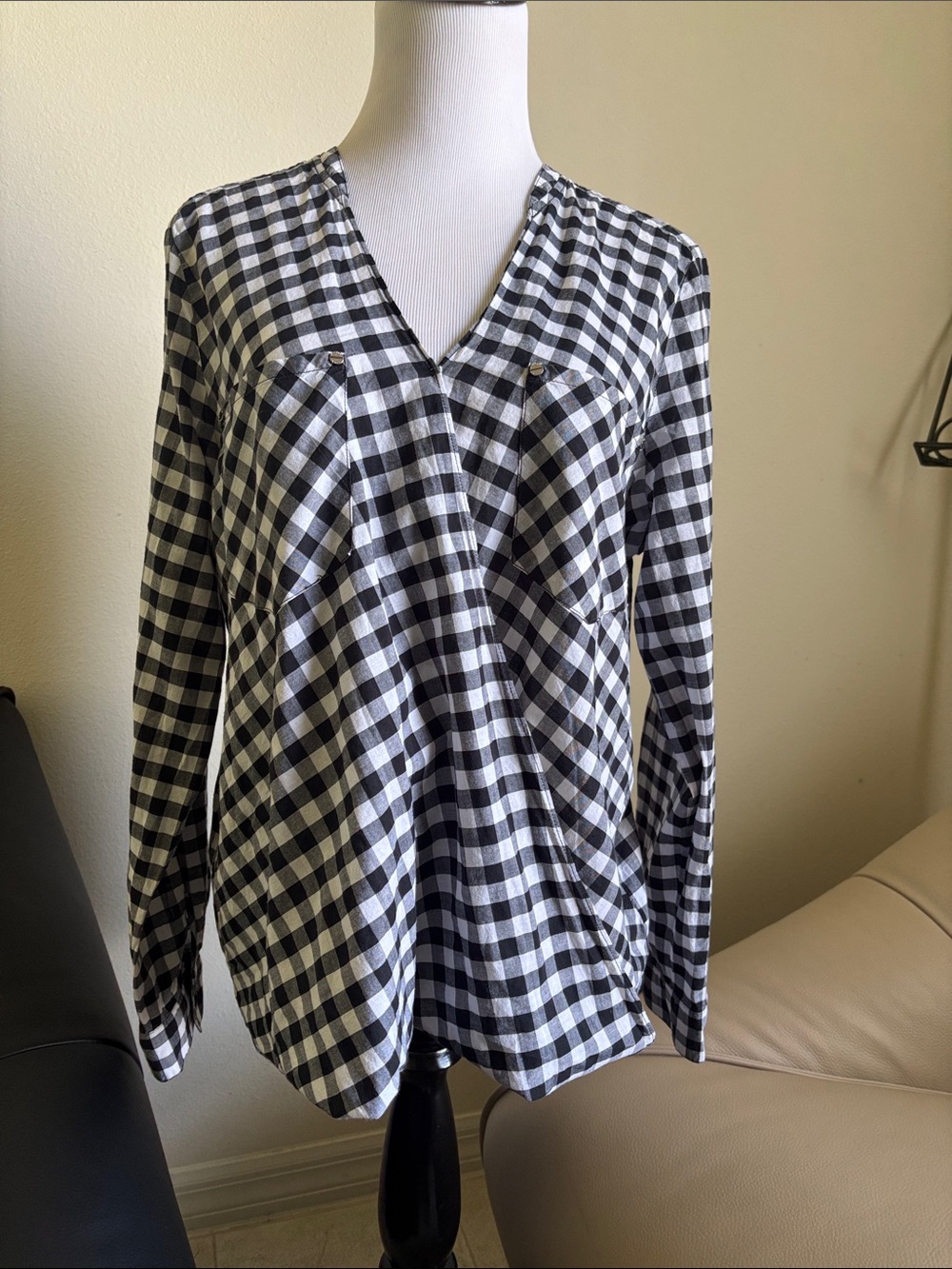MICHAEL Michael Kors Black & White Plaid Button-Front V-Neck Top